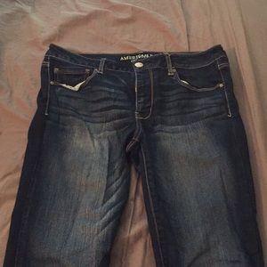 Dark faded American eagle skinny jeans!